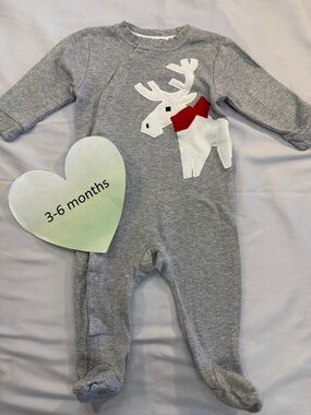 Canadiana - long sleeve footed sleeper/romper. Size 3-6 months